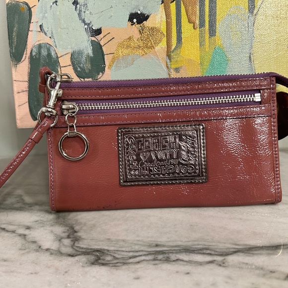 Coach Poppy Leather Wristlet Purple Pink - Picture 1 of 11